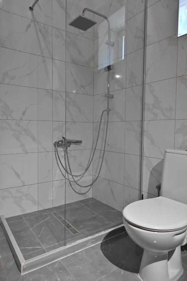 Lithino Rooms Kalamata Bagian luar foto